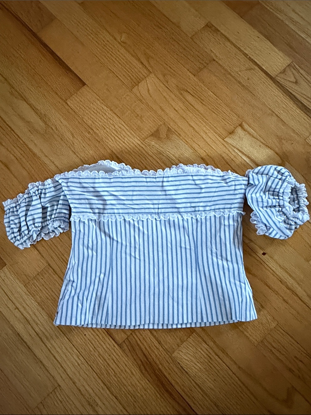 Revolve top - Picture 4 of 4